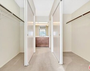 2909 Arizona Avenue - Photo Thumbnail 17