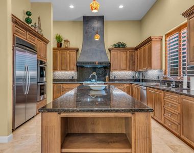 46710 Bradshaw - Photo Thumbnail 7
