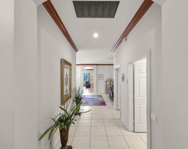 5058 Glenville Drive - Photo Thumbnail 3