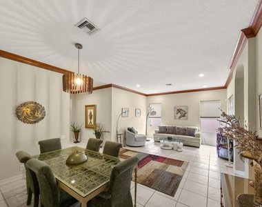 5058 Glenville Drive - Photo Thumbnail 9