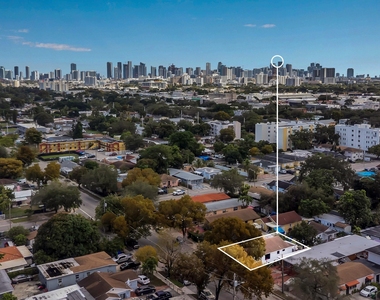 2428 Nw 28th Street - Photo Thumbnail 11
