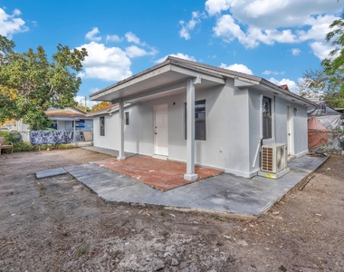 2428 Nw 28th Street - Photo Thumbnail 12