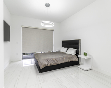 155 E Boca Raton Road - Photo Thumbnail 6