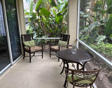 9201 Wentworth Lane - Photo Thumbnail 28