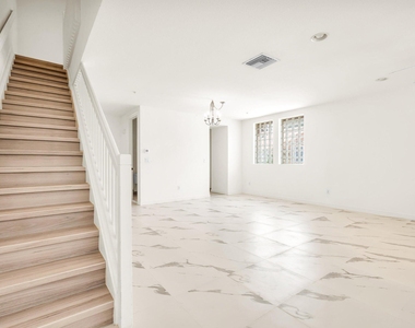 500 Pacific Grove Drive - Photo Thumbnail 2