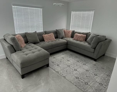 855 Date Palm Drive - Photo Thumbnail 3