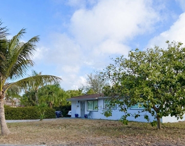 855 Date Palm Drive - Photo Thumbnail 10