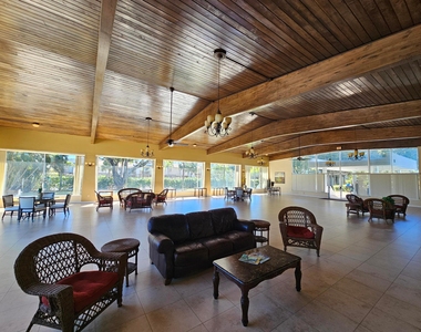 470 Executive Center Drive - Photo Thumbnail 17