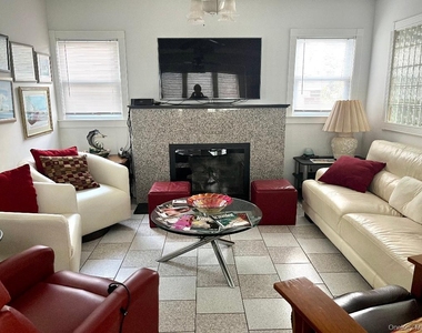 11 Delaware Avenue - Photo Thumbnail 2
