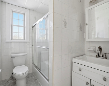 320 Simpson Place - Photo Thumbnail 15
