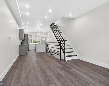 2407 W Seybert Street - Photo Thumbnail 3