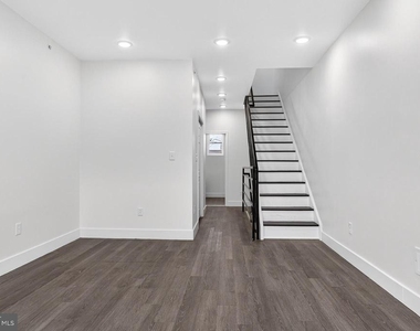 2407 W Seybert Street - Photo Thumbnail 23