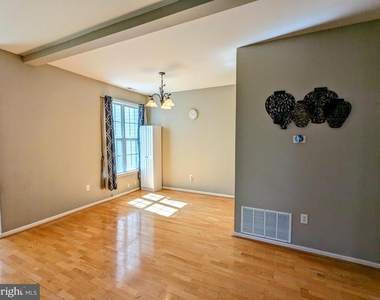 62 Shelley Circle - Photo Thumbnail 2
