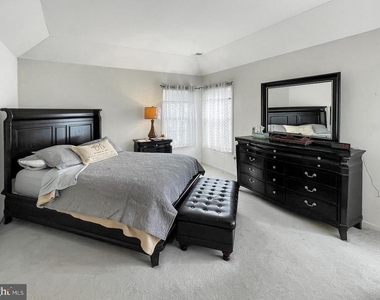 62 Shelley Circle - Photo Thumbnail 9