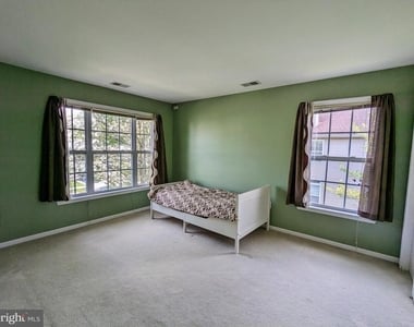 62 Shelley Circle - Photo Thumbnail 13