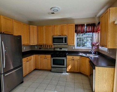 62 Shelley Circle - Photo Thumbnail 5