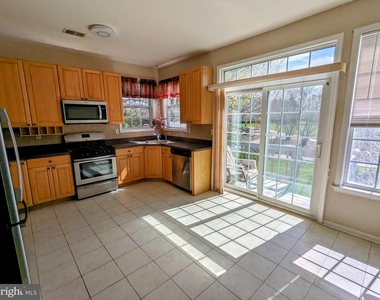 62 Shelley Circle - Photo Thumbnail 6