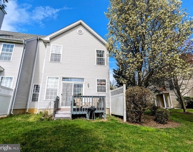62 Shelley Circle - Photo Thumbnail 18