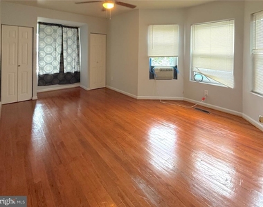 304 S Collins Avenue - Photo Thumbnail 2