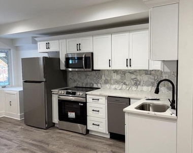 3923 Roland Avenue - Photo Thumbnail 2
