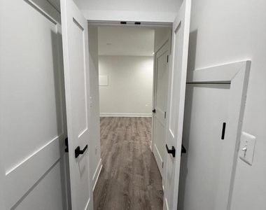 3923 Roland Avenue - Photo Thumbnail 10