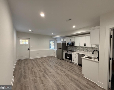 3923 Roland Avenue - Photo Thumbnail 1