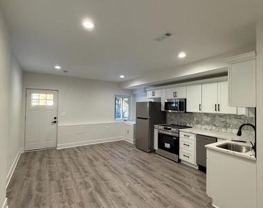 3923 Roland Avenue - Photo Thumbnail 3