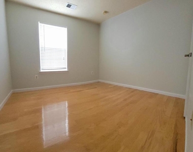 2507 Assabet Court - Photo Thumbnail 10