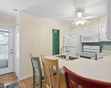 38256 Hummingbird Lane - Photo Thumbnail 3