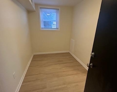 1416 Eastern Avenue Ne - Photo Thumbnail 15