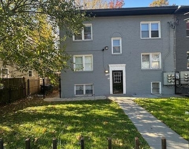 1416 Eastern Avenue Ne - Photo Thumbnail 38