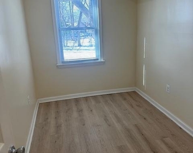 1416 Eastern Avenue Ne - Photo Thumbnail 22