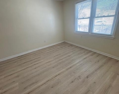 1416 Eastern Avenue Ne - Photo Thumbnail 35