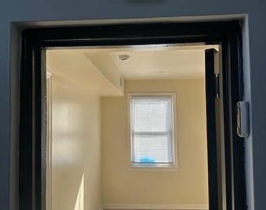 1416 Eastern Avenue Ne - Photo Thumbnail 28