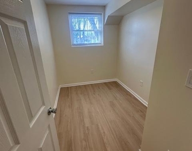1416 Eastern Avenue Ne - Photo Thumbnail 11