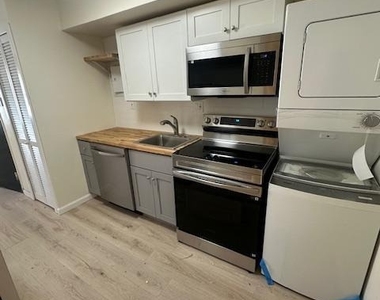 1416 Eastern Avenue Ne - Photo Thumbnail 29