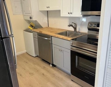 1416 Eastern Avenue Ne - Photo Thumbnail 25
