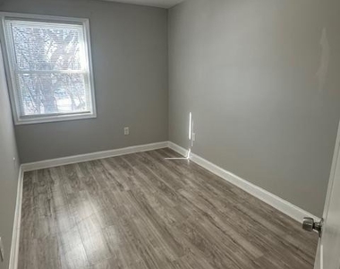 1416 Eastern Avenue Ne - Photo Thumbnail 6