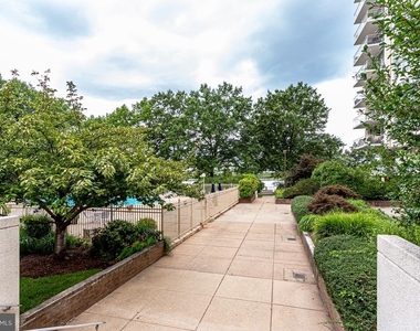 1425 4th Street Sw - Photo Thumbnail 3