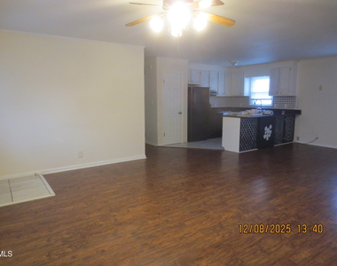 25 E North Street - Photo Thumbnail 7
