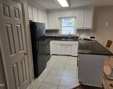25 E North Street - Photo Thumbnail 5