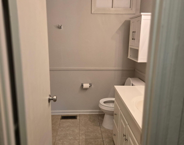 25 E North Street - Photo Thumbnail 10