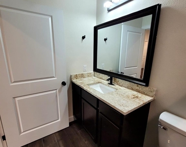 750 S Main St - Photo Thumbnail 20