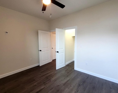 750 S Main St - Photo Thumbnail 12