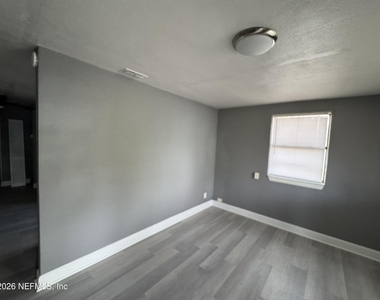 4114 Moncrief Road - Photo Thumbnail 2
