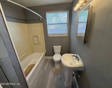4114 Moncrief Road - Photo Thumbnail 15
