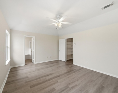 2110 Ridge Wood Lane - Photo Thumbnail 17