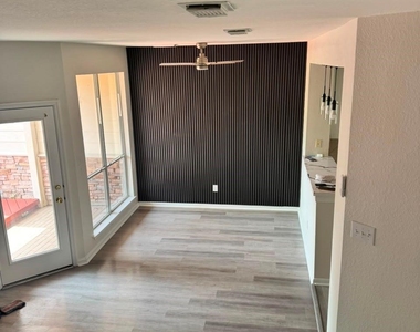 2110 Ridge Wood Lane - Photo Thumbnail 2