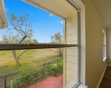 2110 Ridge Wood Lane - Photo Thumbnail 18