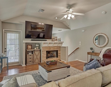 87 Woodlily Place - Photo Thumbnail 7